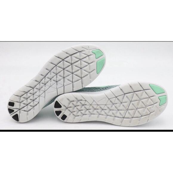 Nike FREE RN Running Rare Mint Green Comfort Shoes Womens 8.5 Fast Shipping - Picture 5 of 8